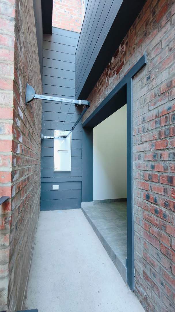 To Let 3 Bedroom Property for Rent in Island View Western Cape